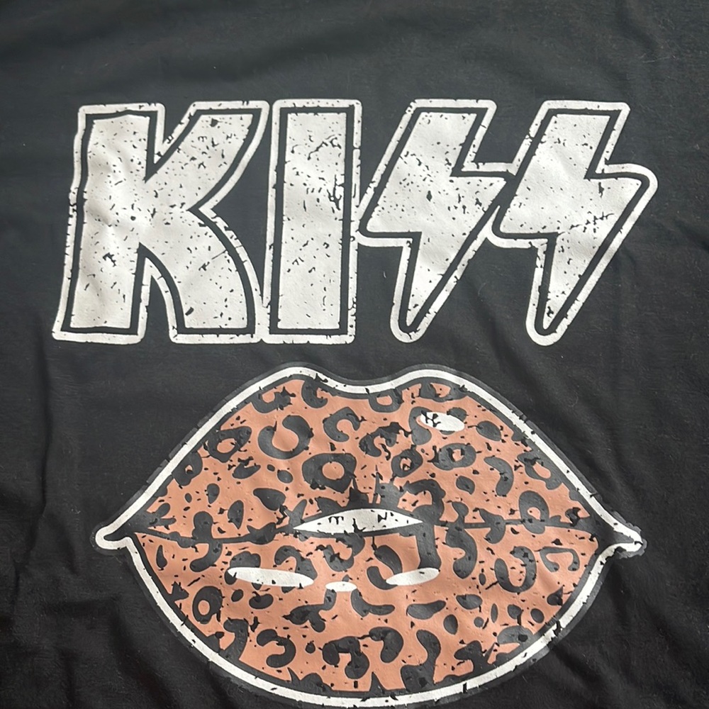 oversized KISS tee